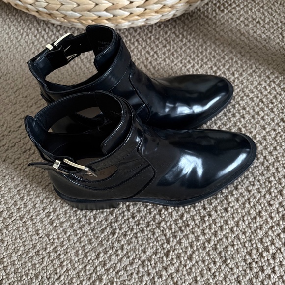 Black cut-out boots - Picture 4 of 4